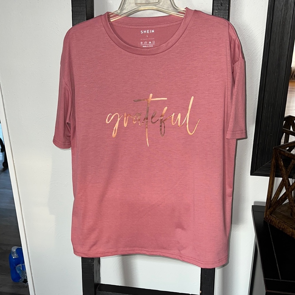SHEIN Women’s Coral T-Shirt Size Large NWOT
